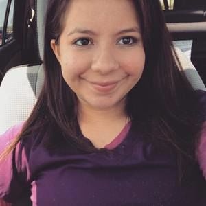 Meet your Posher, Karolyne ramos